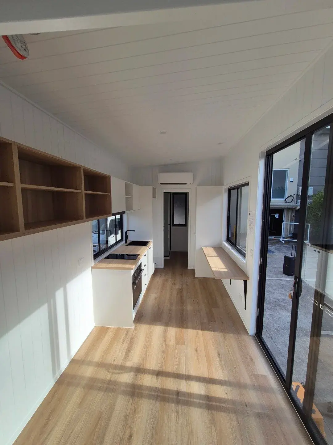 Lennox tiny house on wheels, photo 3