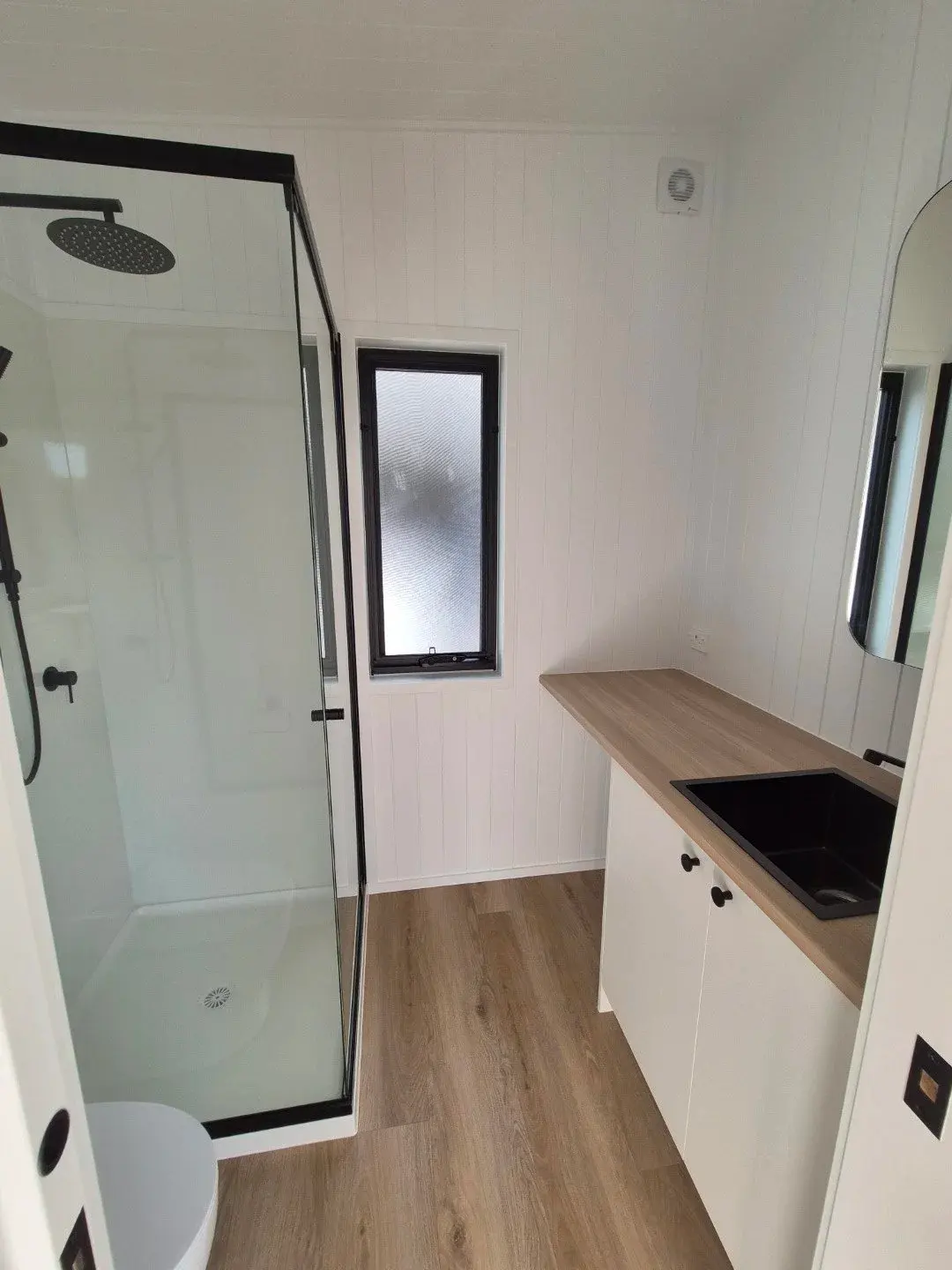 Lennox tiny house on wheels, photo 4